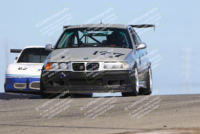 media/Oct-26-2025-CalClub SCCA (Sun) [[8ce1e69566]]/Group 2/Grapevine/